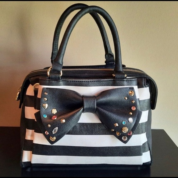 Betsey Johnson Crossbody Bag - Picture 2 of 12